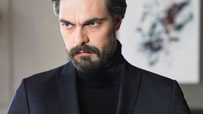 لقد باع دمه 