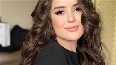 تبنت أختي فتاة صغيرة