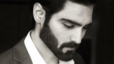 طفل في الثامنة يقف داخل المحكمة ويقول أنا محامي أمي فتنقلب الجلسة رأسًا على عقب